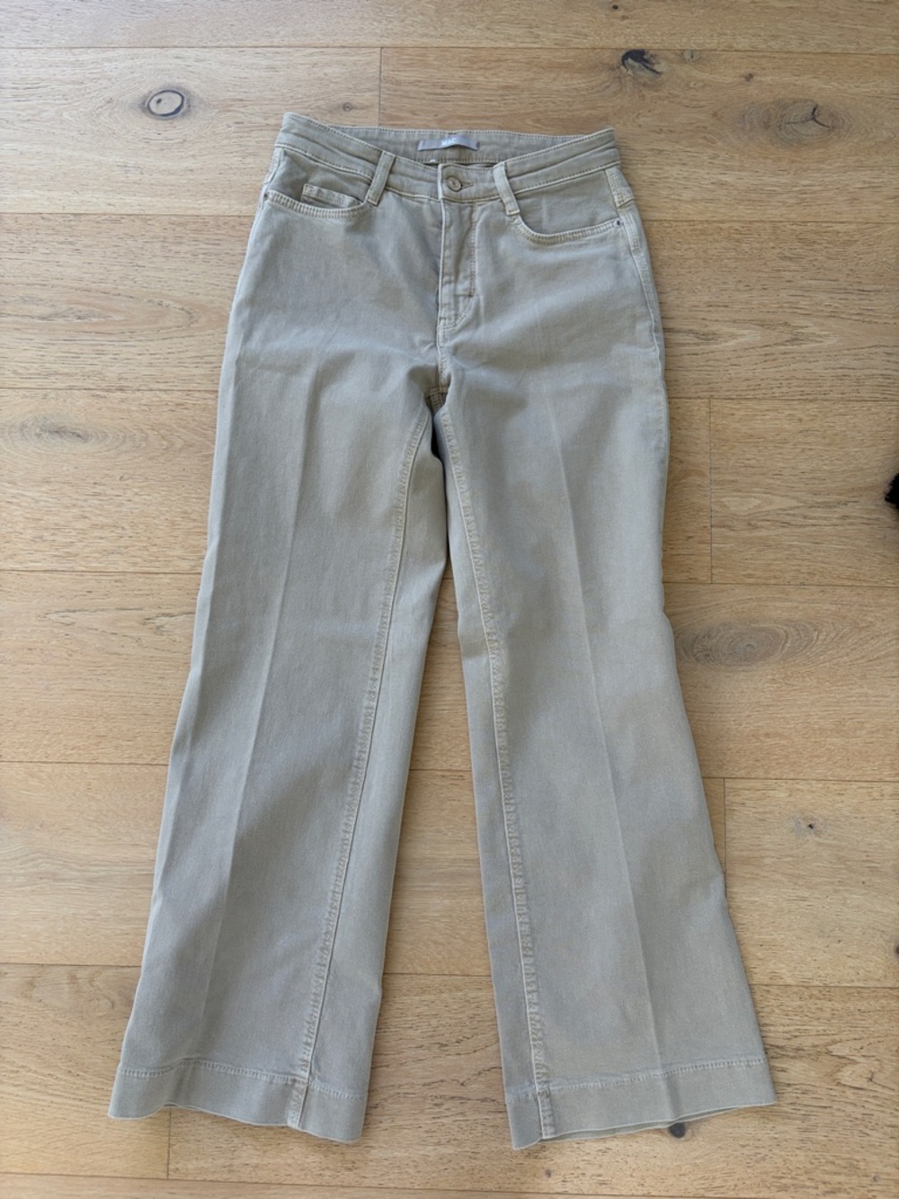 High-Rise Wide-Leg Jeans in Light Taupe